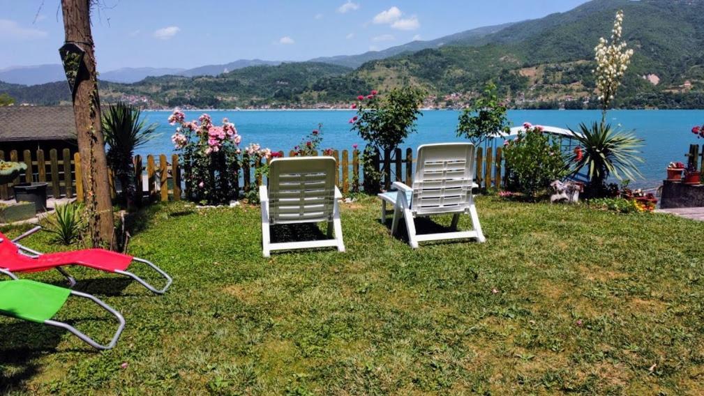 Dina Apartman Jablanicko Jezero Konjic Buitenkant foto
