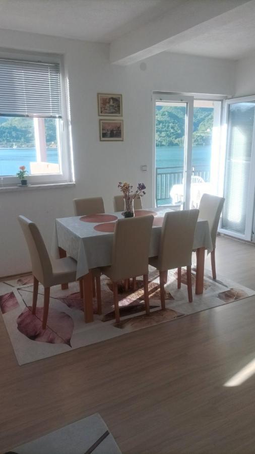 Dina Apartman Jablanicko Jezero Konjic Buitenkant foto